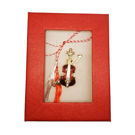Martisor - Martisor Brosa Mijlocie in cutie satinata rosie cu fereastra de sticla, Vioara Pretioasa, pe fond alb, Colectia VisionXXI
