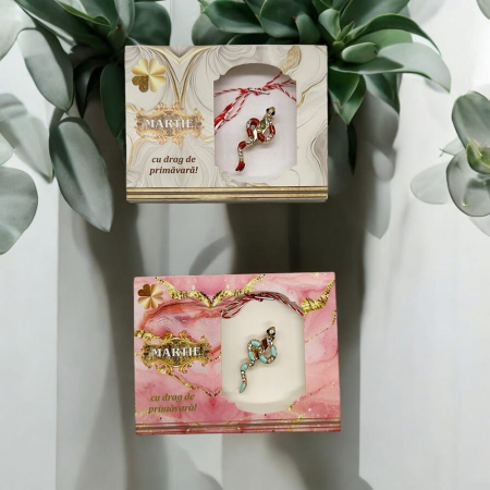 Set 2 Martisoare tip Brosa, "Anul Sarpelui", in cutie de carton cu fereastra decupata, VisionXXI [4]