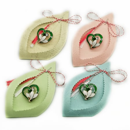 Martisor - Set 4 Martisoare tip Brosa, "Ghiocelul inimos", pe cutie de carton decupat, VisionXXI