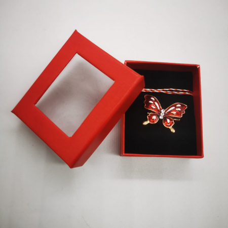 Set 5 martisoare tip brosa, din metal auriu decorat cu cristale, in cutie satinata cu catifea neagra, Colectia VisionXXI [3]