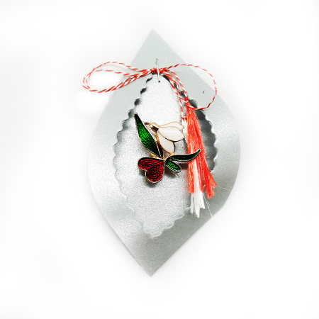 Set 6 martisoare tip brosa, pe carton decupat scoica, brosa, flori [4]