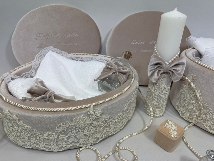Set trusou botez cu lumanare + Set prima baita Clasic [4]