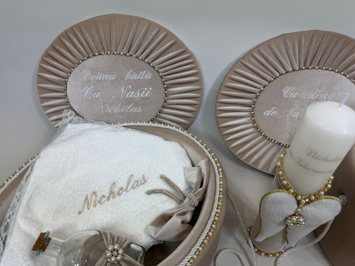 Set trusou botez cu lumanare+ Set prima baita Glamour [4]