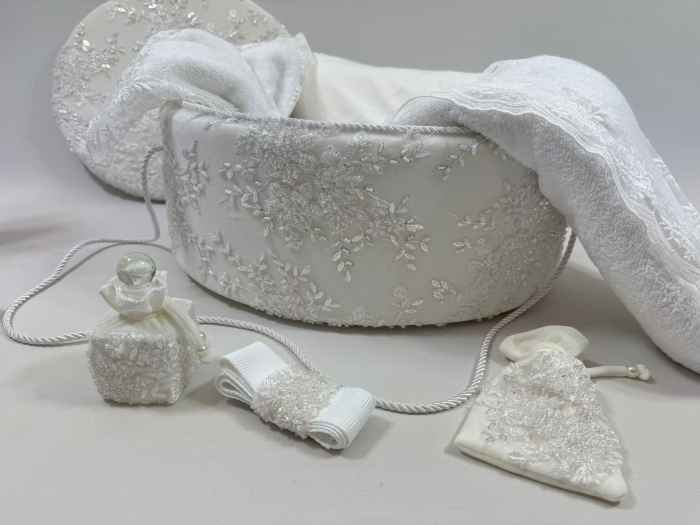Trusou botez in cufar din catifea si lumanare model Deluxe [6]