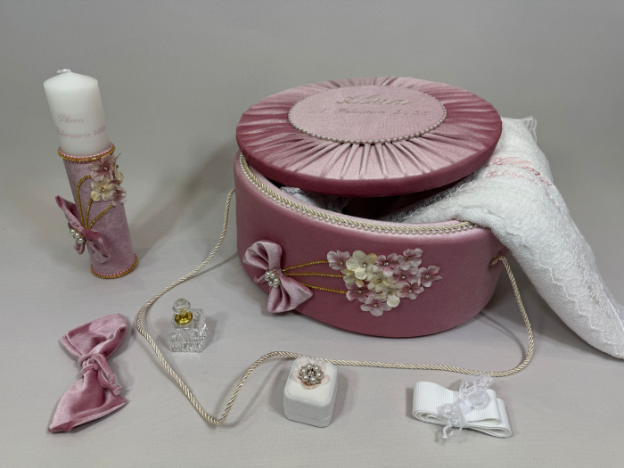 Trusou botez la cufar din catifea si lumanare Elegance [5]