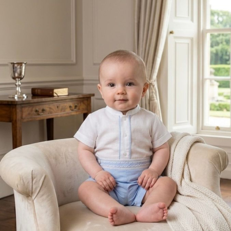 Set botez baieti compus din trusou Luxury în cufar din catifea cu lumanare si costumaș [1]