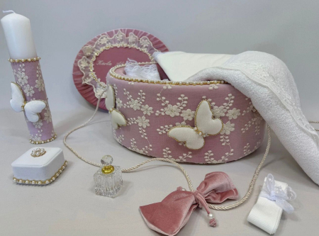 Set botez fetițe compus din trusou Glamour in cufar din catifea cu lumanare si rochita  ivoire [2]