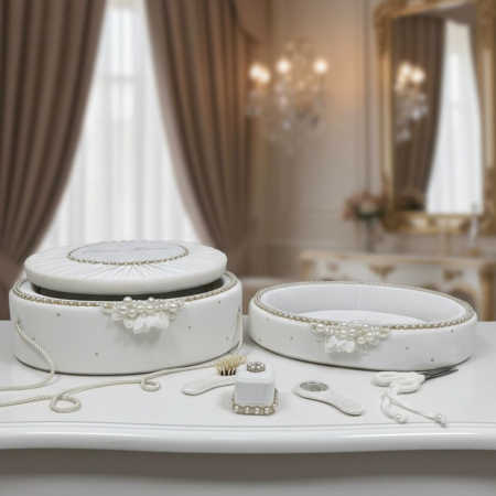 Set taierea motului din catifea culoare ivoire  model cu margele [0]