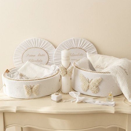 Trusou botez in cufar din catifea cu lumanare si prima baita model Glamour cu fluturi din margele culoare ivoir [0]