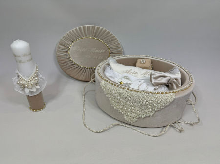 Trusou botez in cufar din catifea si lumanare model Glamour cu margele culoare bej [4]