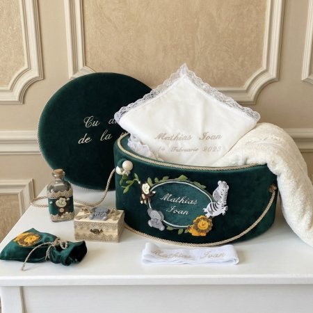 Trusouri botez Luxury - Trusou botez la cufar din catifea  Luxury