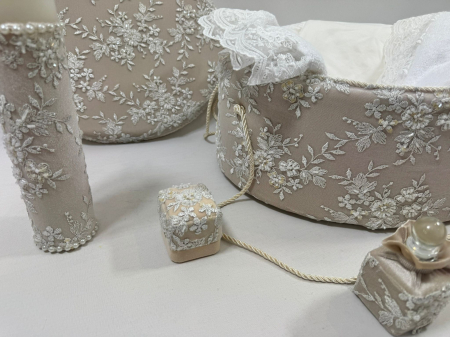 Trusou botez in cufar din catifea si lumanare model Deluxe [1]