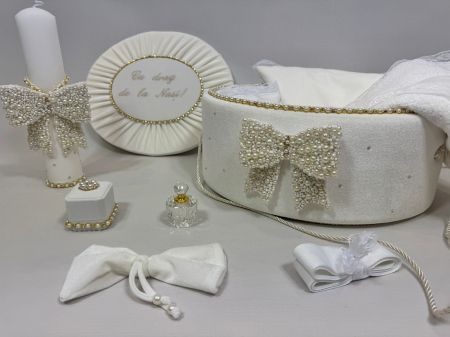 Trusouri botez Glamour - Trusou botez la cufar din catifea si lumanare Glamour