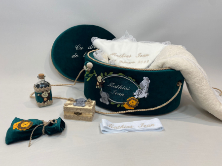 Trusouri botez Luxury - Trusou botez la cufar din catifea  Luxury