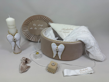 Trusouri botez Glamour - Trusou botez la cufar din catifea si lumanare Glamour