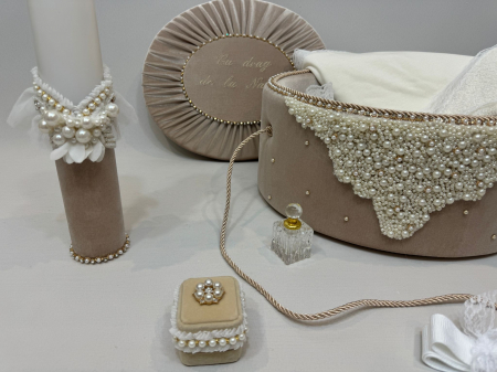 Trusouri botez Glamour - Trusou botez la cufar din catifea si lumanare Glamour
