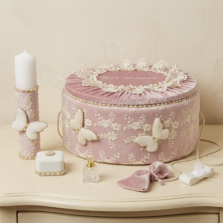 Trusou botez in cufar din catifea si lumanare model Glamour cu fluturi culoare roz [0]