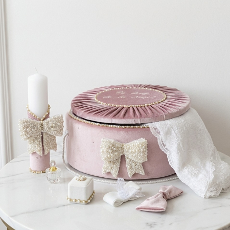 Trusouri botez Glamour - Trusou botez la cufar din catifea si lumanare Glamour