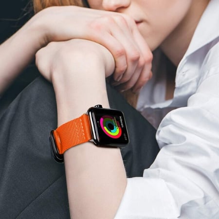 Curea sport pentru Apple Watch, portocalie, din nylon(material textil), compatibila cu iWatch seria 3 38mm, seria 4 40mm, seria 5 40mm, seria SE 40mm, seria 6 40mm sau seria 7 41mm [1]