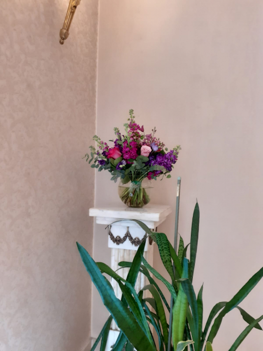 Aranjament floral nunta Olla cu Clematis mov si Trandafiri roz premium [4]