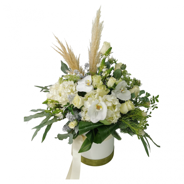 Aranjament floral Olla in cutie cu hortensia si flori albe [1]