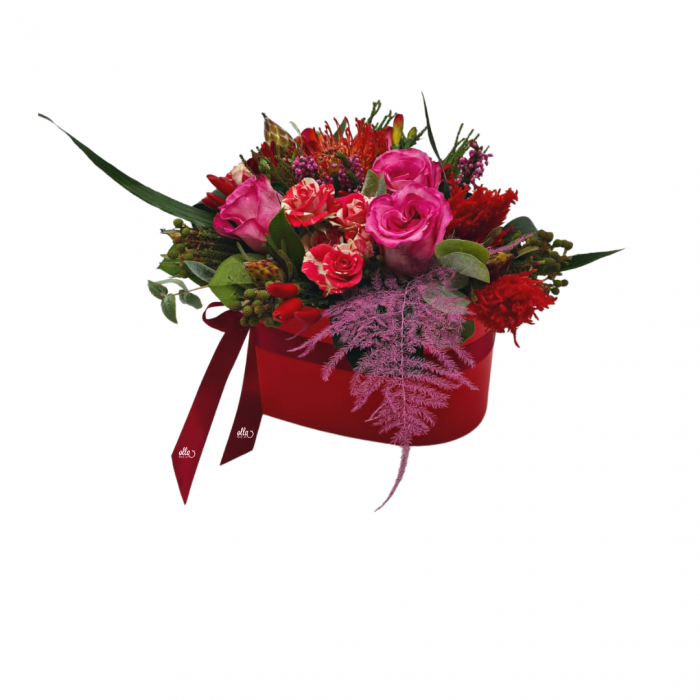 Aranjament floral Olla in cutie inima cu flori de primavara [3]