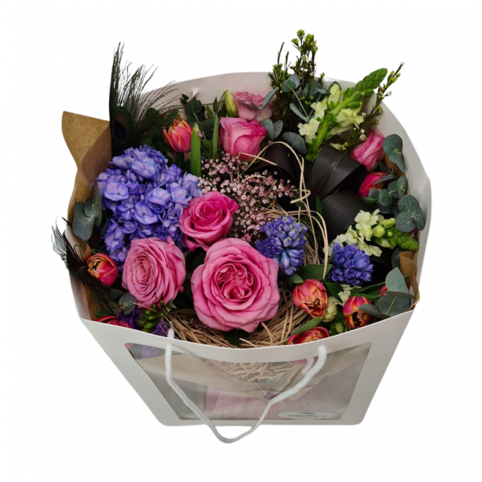 Buchet de flori de primavara Olla cu Lalele si Zambile [2]
