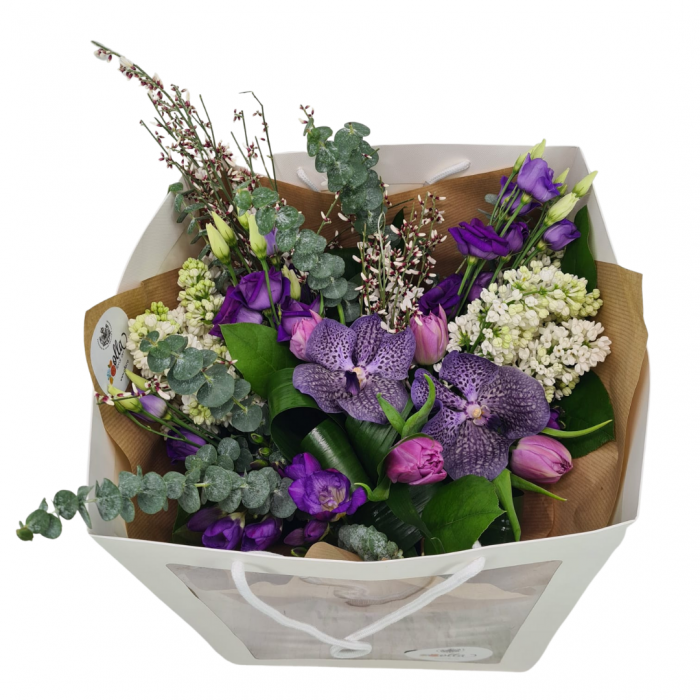 Buchet de flori de primavara Olla cu Orhidee mov si Liliac [3]
