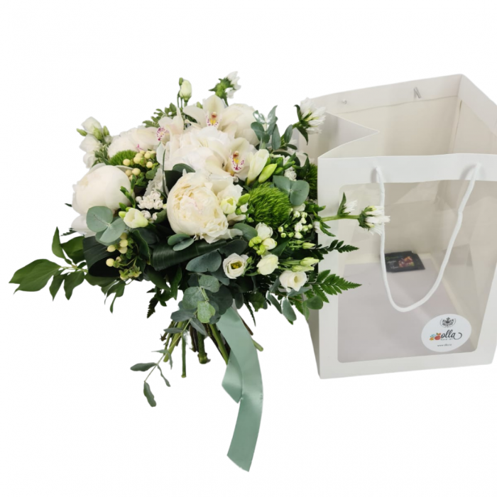 Buchet de flori Olla din Hortensia si Orhidee alba cu Bujori albi [3]