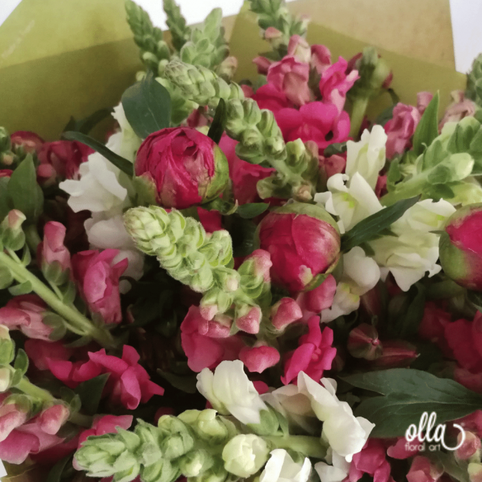 Parfum de Primavara, buchet de flori Olla, din Bujori Corai si Gura Leului [3]