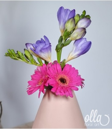 Aranjament floral primavara in vas ceramic [2]
