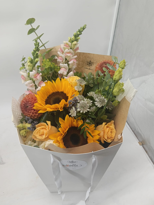 surpriza-inspirata-buchet-din-flori-la-alegerea-ta [2]