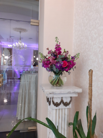 Aranjament floral nunta Olla cu Clematis mov si Trandafiri roz premium [2]