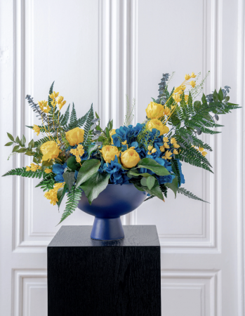 Aranjamente florale nunta - Aranjament floral nunta Olla cu Mimosa galbena in vas auriu