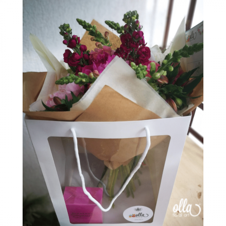 Nebun de Roz, buchet de flori Olla, din bujori roz, matthiola, gura, leului si alstroemeria [3]