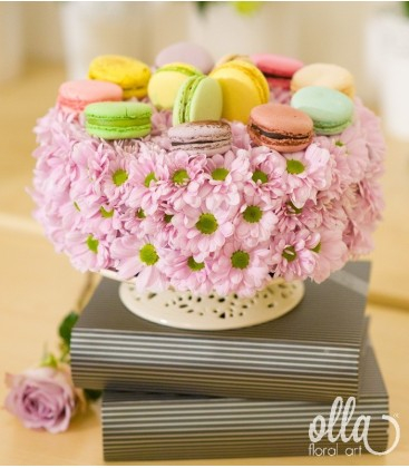 Buchete de Flori si Aranjamente florale - Tinerete Vesnica, tort floral cu macarons