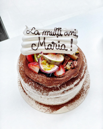 Tort de bezea cu Ciocolata si mesaj personalizat [3]