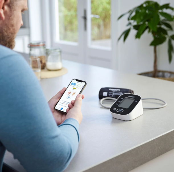Omron-X2-Smart+Tensiometru-brat-validat-clinic-transfer-date-Bluetooth