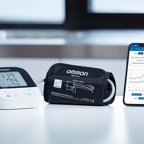 OMRON M400 Intelli IT - Tensiometru de brat, manseta inteligenta Intelli Cuff, transfer date Omron Connect, validat clinic, garantie 3 ani - Copie [5]