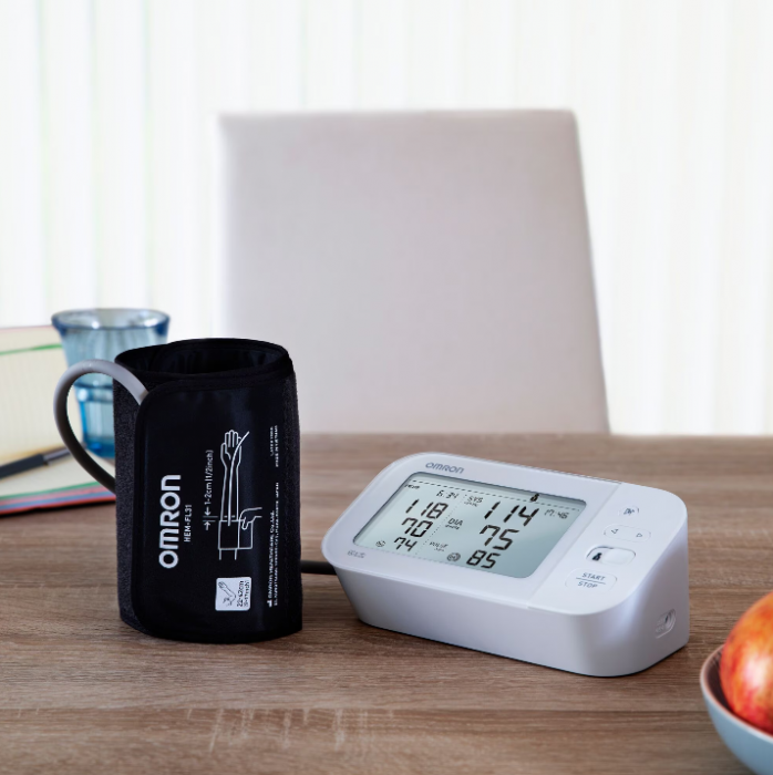 OMRON M6 Comfort AFib (HEM-7380-E) - Tensiometru de brat, detectare fibrilatie atriala (Afib), manseta inteligenta Intelli Cuff, afisaj DUAL - Omron [5]