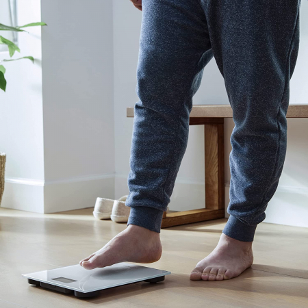 Omron HN300T2 Intelli IT - Cantar pentru monitorizarea greutatii cu functie de transfer date in aplicatia Omron Connect, poate fi asociat cu 2 dispozitive inteligente [5]