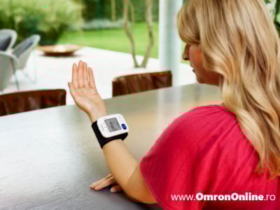OMRON RS4 - Tensiometru de incheietura, validat clinic, indicator zona cardiaca [2]