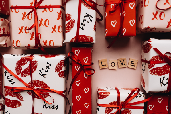 Cauti cadoul perfect pentru ea de Valentine’s Day?