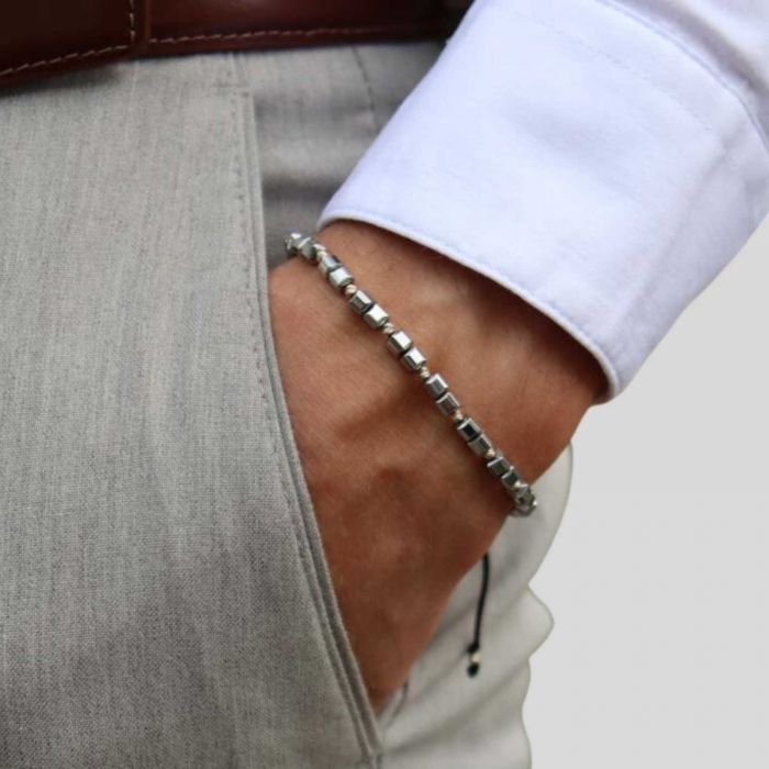 Bratara aur alb 14K cu bilute si pietre hematit cuburi 4 mm, snur reglabil [2]