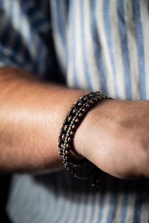 Brățară cu Bile de Aur 14K 3 mm, Șnur Reglabil și Hematit Gri [4]