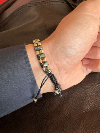 Brățară cu biluțe de aur 14K și Hematit, șnur reglabil [2]
