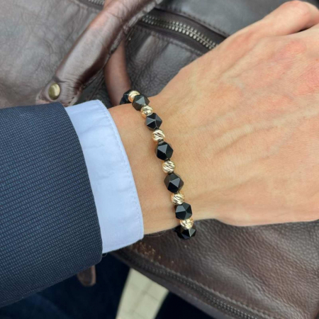 Bratari bilute aur - Bratara cu bilute de aur si pietre onix fatetat 8 mm, snur reglabil