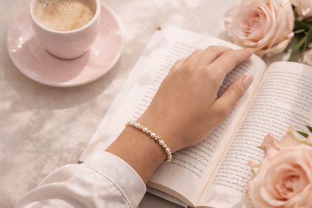 Bratari argint femei - Brățară Damă cu Biluțe de Argint Placate cu Aur 18K, Perle 4mm, Șnur Reglabil