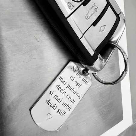 Breloc Personalizat cu Mesaj - Ești Mai Puternic Decât Crezi și Mai Iubit Decât Știi, Gravură Laser, Garanție pe Viață [1]