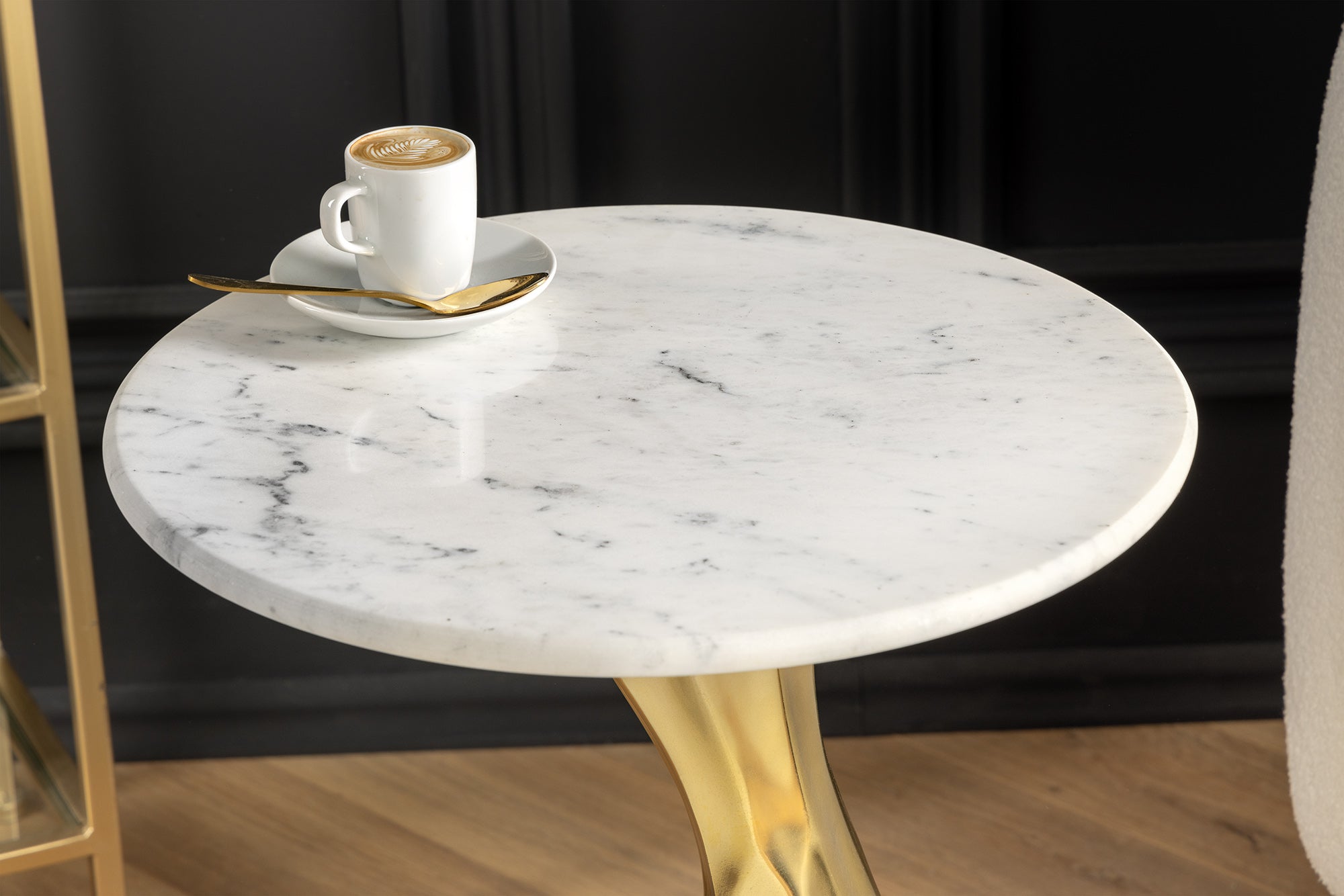 Masă laterală TEAR 60cm aurie cu marmură albă  [10]